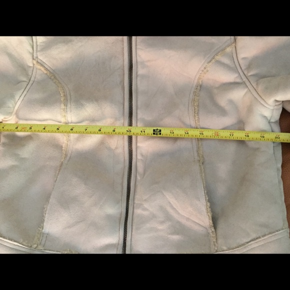 Faux shearling coat - Picture 4 of 15